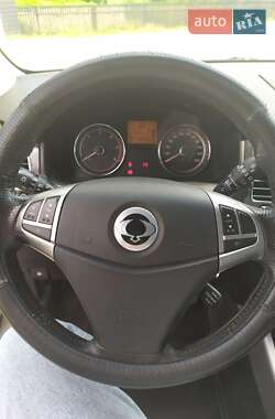 Внедорожник / Кроссовер SsangYong Korando 2013 в 