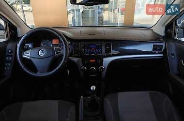Внедорожник / Кроссовер SsangYong Korando 2012 в 