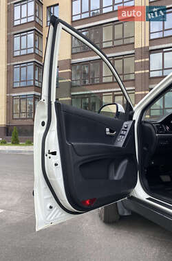 Внедорожник / Кроссовер SsangYong Korando 2012 в 