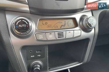 Позашляховик / Кросовер SsangYong Korando 2014 в 