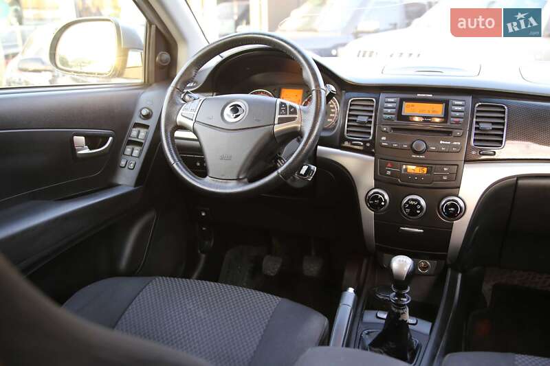 Позашляховик / Кросовер SsangYong Korando 2012 в Харкові