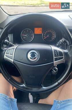 Позашляховик / Кросовер SsangYong Korando 2011 в 