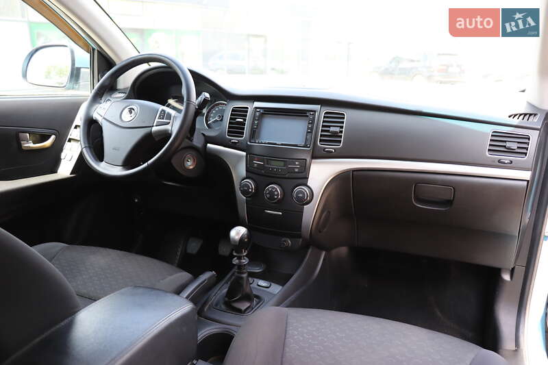 Позашляховик / Кросовер SsangYong Korando 2011 в Дніпрі