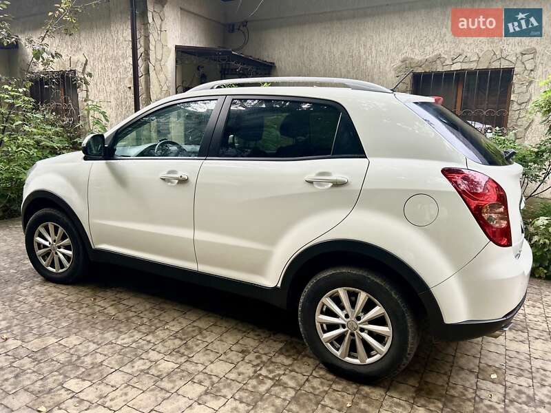 Позашляховик / Кросовер SsangYong Korando 2012 в Харкові