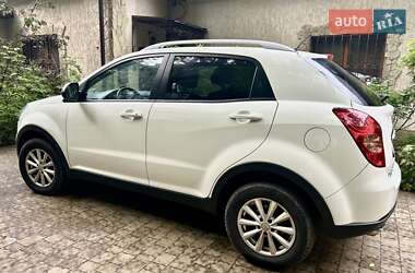 Позашляховик / Кросовер SsangYong Korando 2012 в 