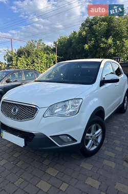 Позашляховик / Кросовер SsangYong Korando 2013 в 