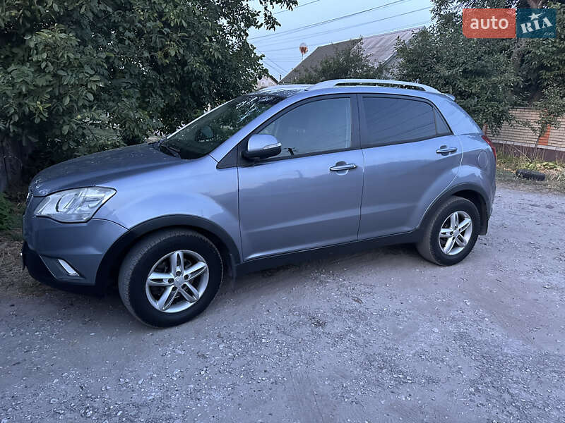 Внедорожник / Кроссовер SsangYong Korando 2011 в 