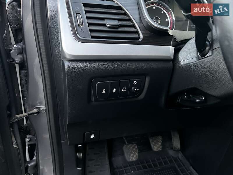 Внедорожник / Кроссовер SsangYong Korando 2014 в Днепре