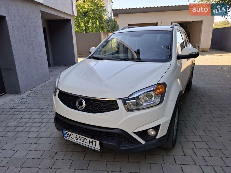 Внедорожник / Кроссовер SsangYong Korando 2013 в 