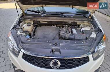 Внедорожник / Кроссовер SsangYong Korando 2013 в 