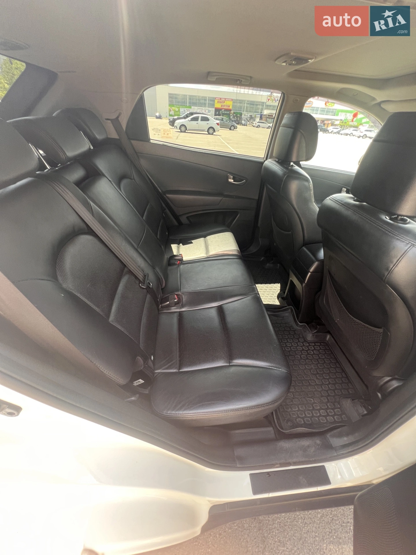 2011 SsangYong Korando - мініатюра 10