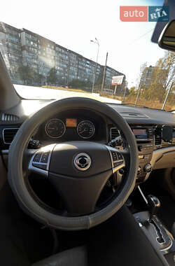 Позашляховик / Кросовер SsangYong Korando 2012 в 