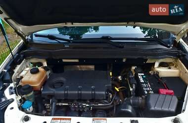 Внедорожник / Кроссовер SsangYong Korando 2013 в 