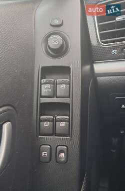 Внедорожник / Кроссовер SsangYong Korando 2013 в 