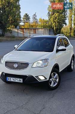 Позашляховик / Кросовер SsangYong Korando 2012 в 