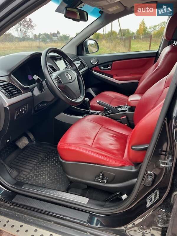 Позашляховик / Кросовер SsangYong Korando 2014 в Чернігові