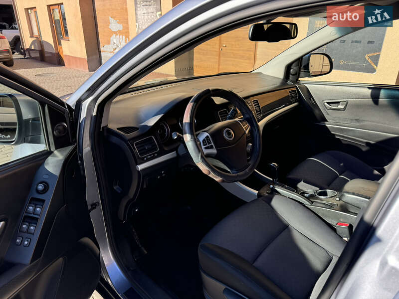 Позашляховик / Кросовер SsangYong Korando 2012 в Ужгороді