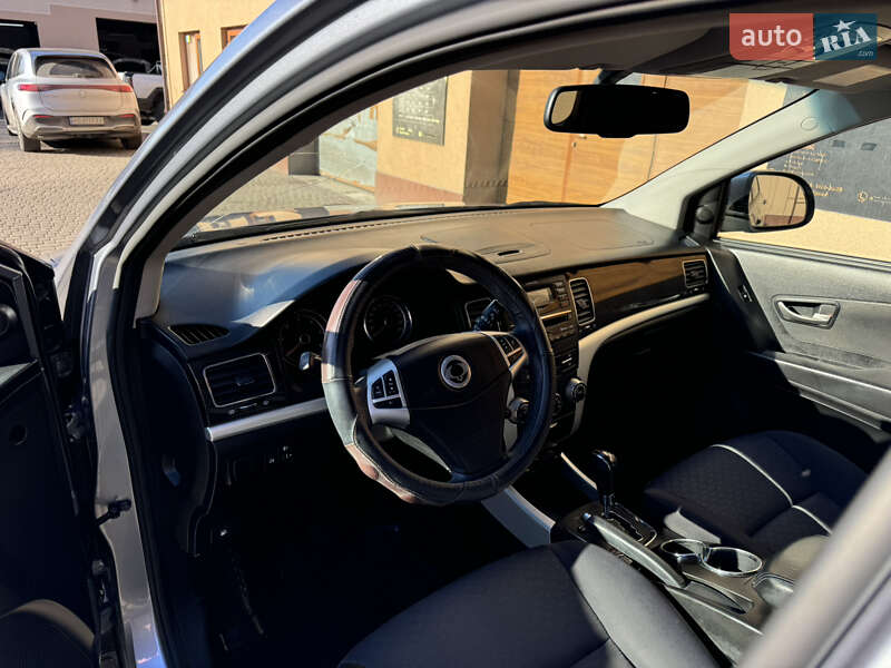 Позашляховик / Кросовер SsangYong Korando 2012 в Ужгороді