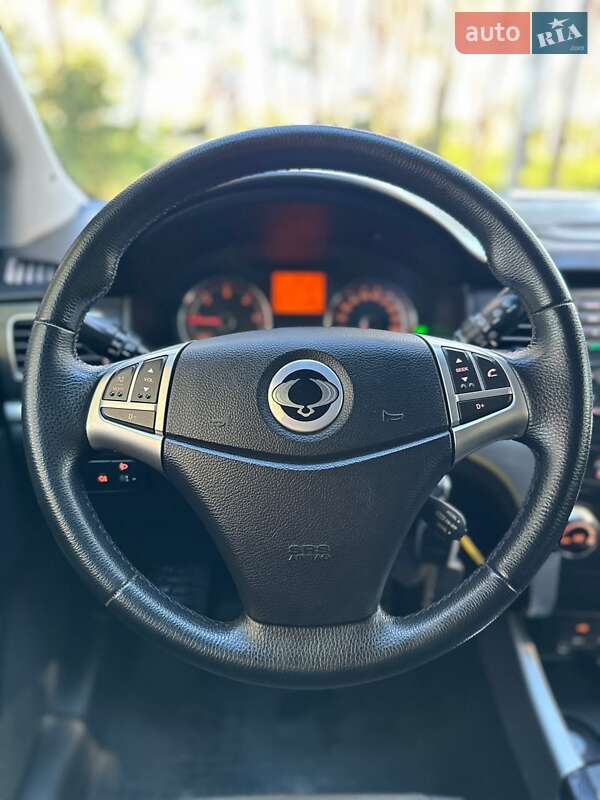 Позашляховик / Кросовер SsangYong Korando 2012 в Білогородці