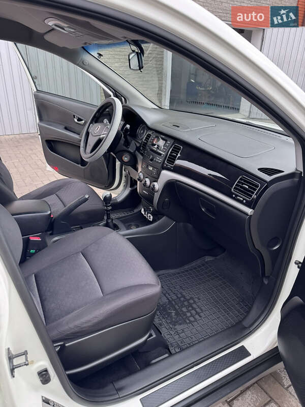 Позашляховик / Кросовер SsangYong Korando 2013 в Миколаєві фото 10 Позашляховик / Кросовер SsangYong Korando 2013 в Миколаєві