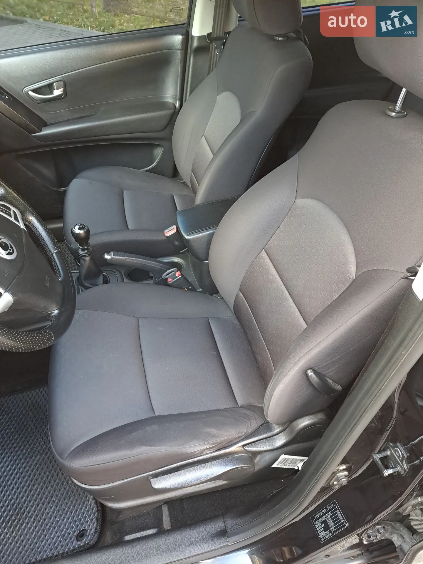 2013 SsangYong Korando - мініатюра 13