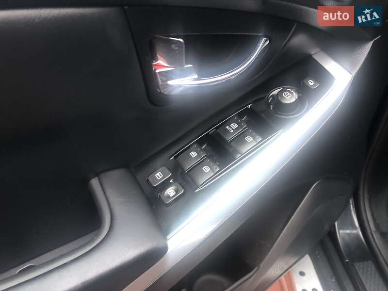 Позашляховик / Кросовер SsangYong Korando 2014 в Одесі фото 8 Позашляховик / Кросовер SsangYong Korando 2014 в Одесі