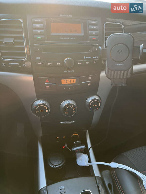 Внедорожник / Кроссовер SsangYong Korando 2013 в Киеве фото 5 Внедорожник / Кроссовер SsangYong Korando 2013 в Киеве