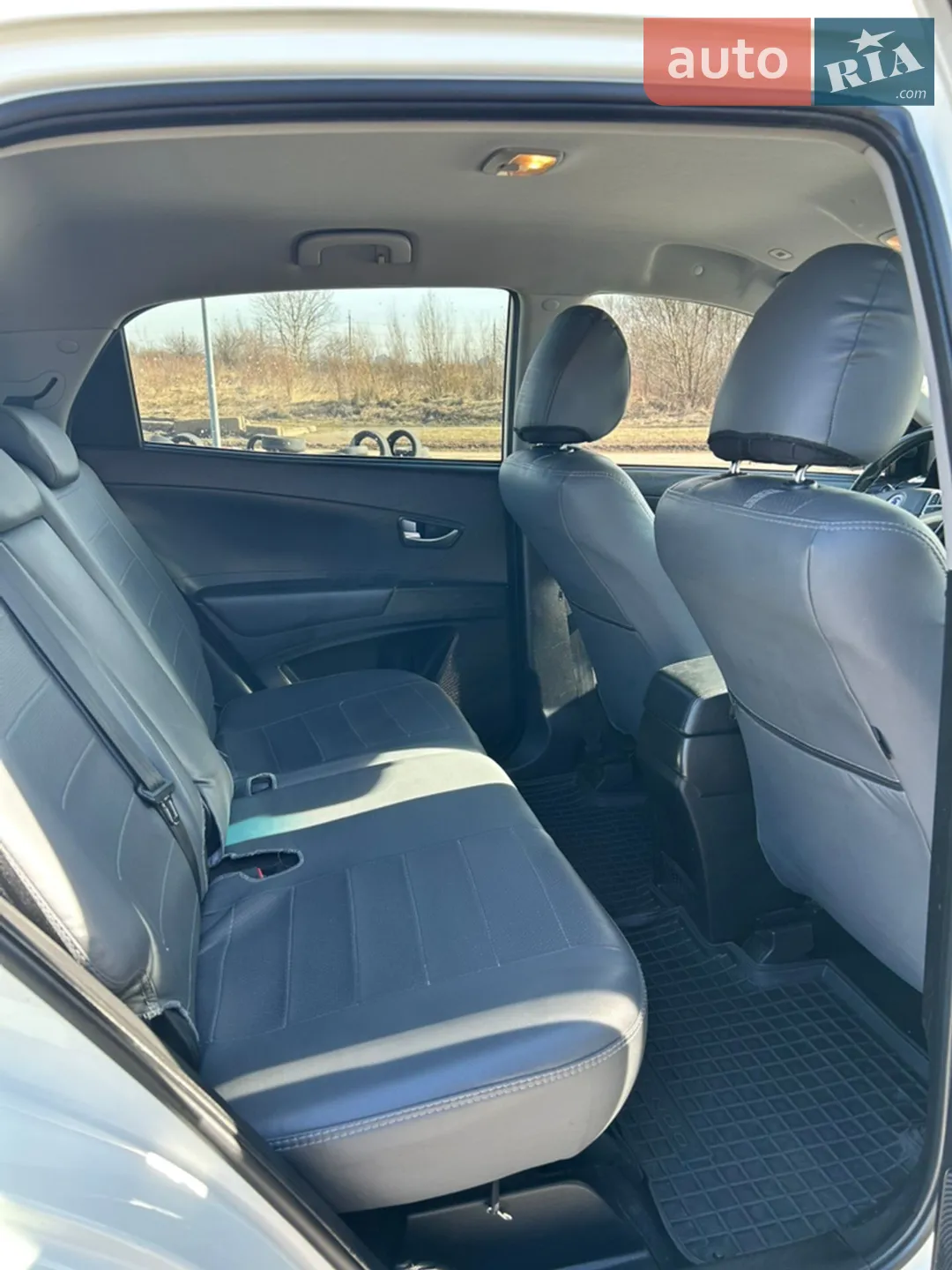 2013 SsangYong Korando - мініатюра 12