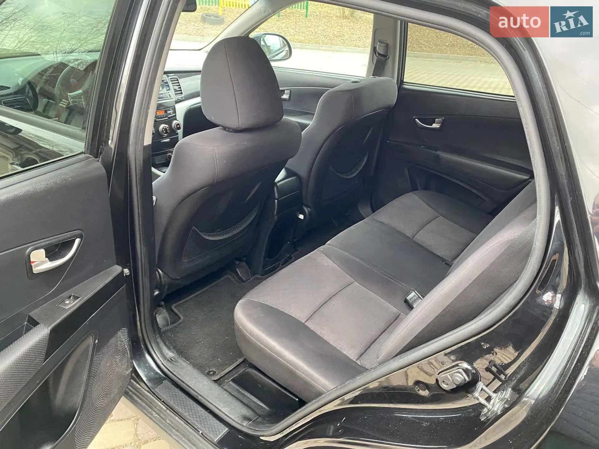 2012 SsangYong Korando - мініатюра 7