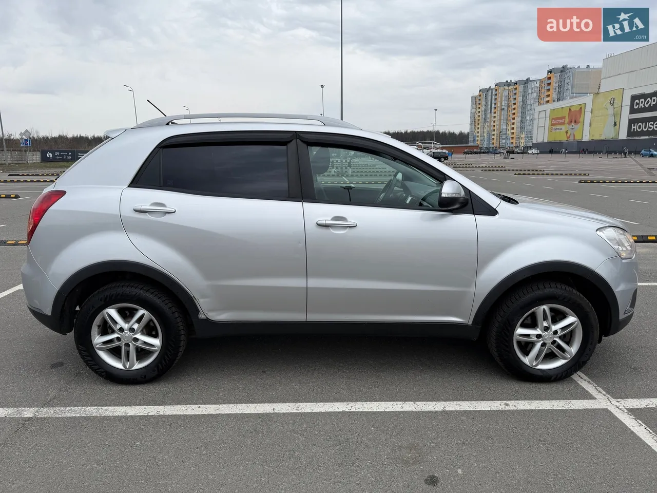 2011 SsangYong Korando - мініатюра 21