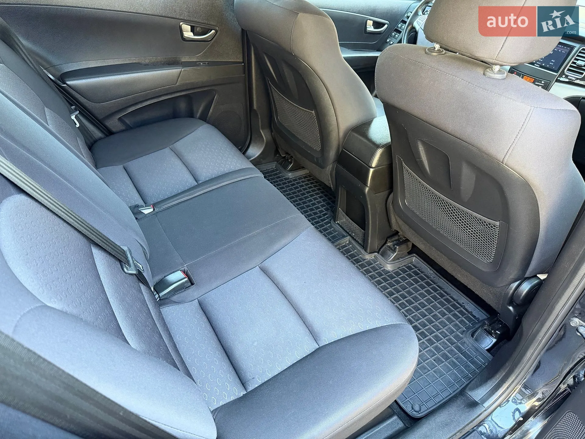 2013 SsangYong Korando - мініатюра 15