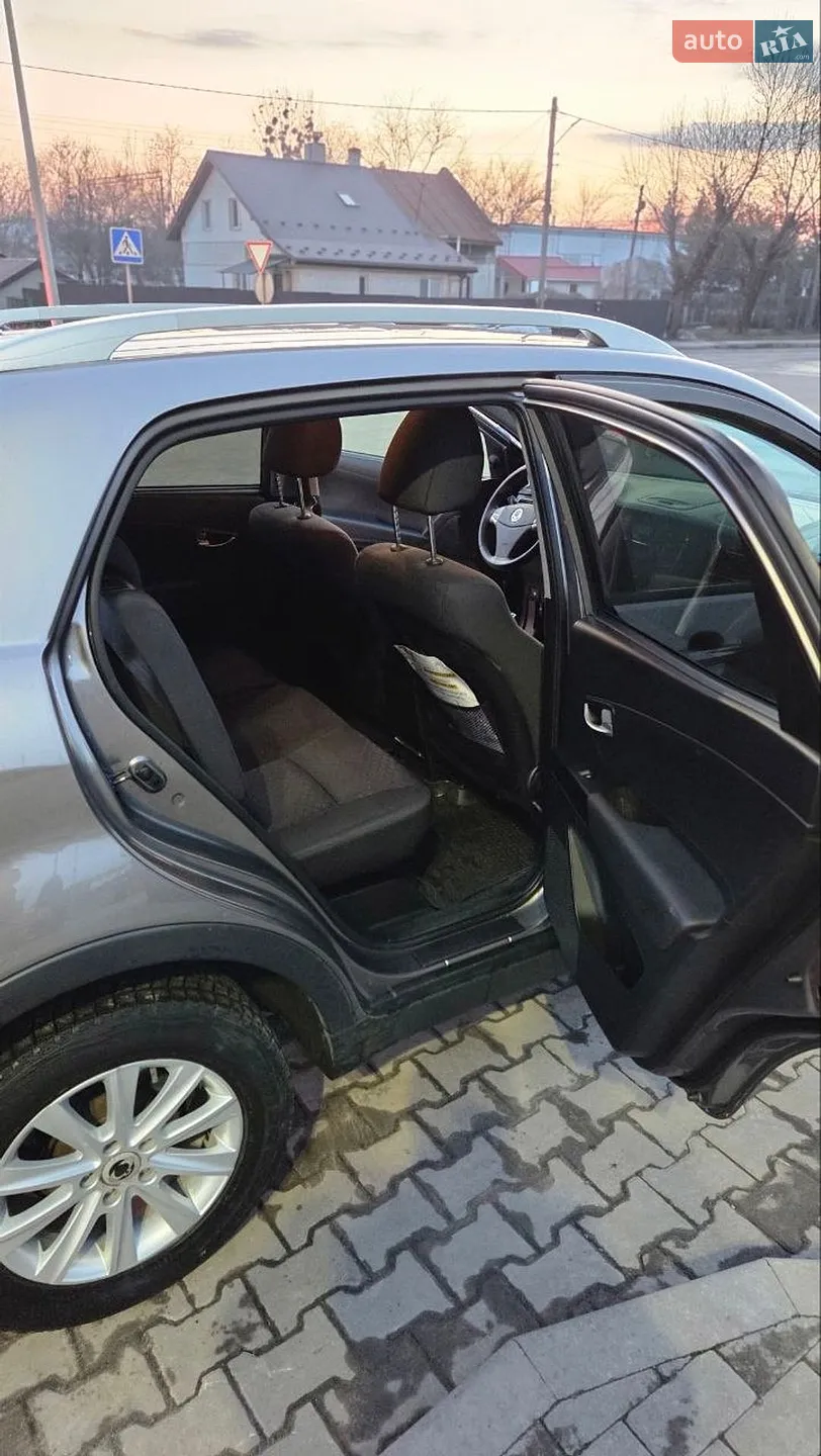 2012 SsangYong Korando - мініатюра 11