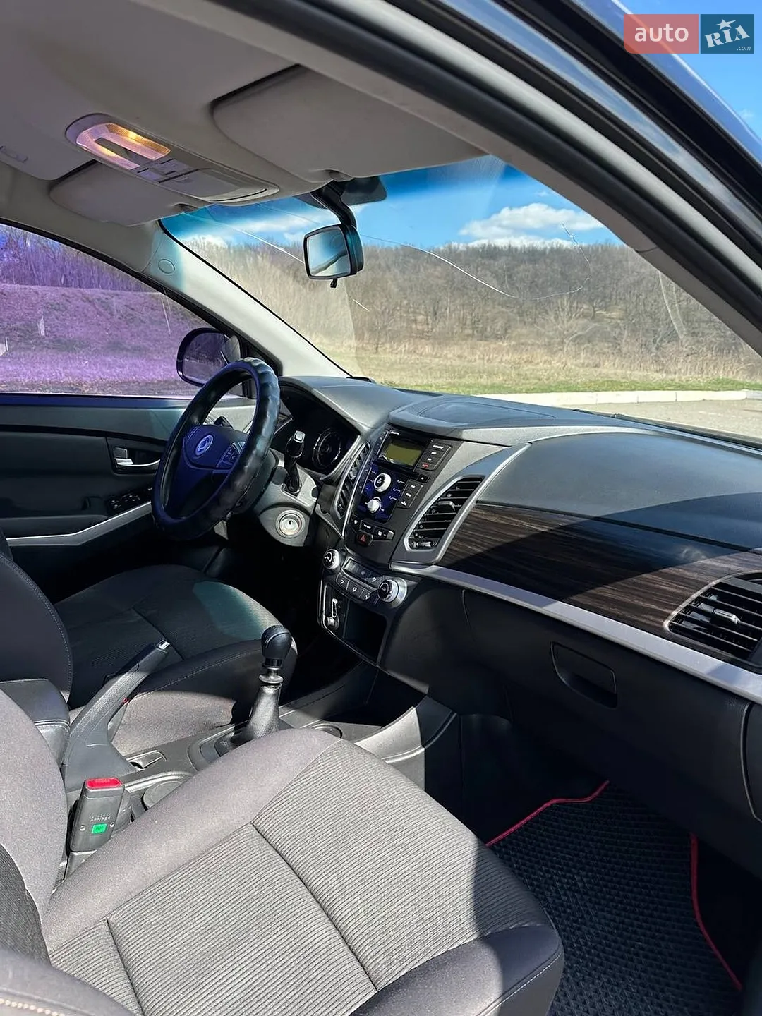 2014 SsangYong Korando - мініатюра 21