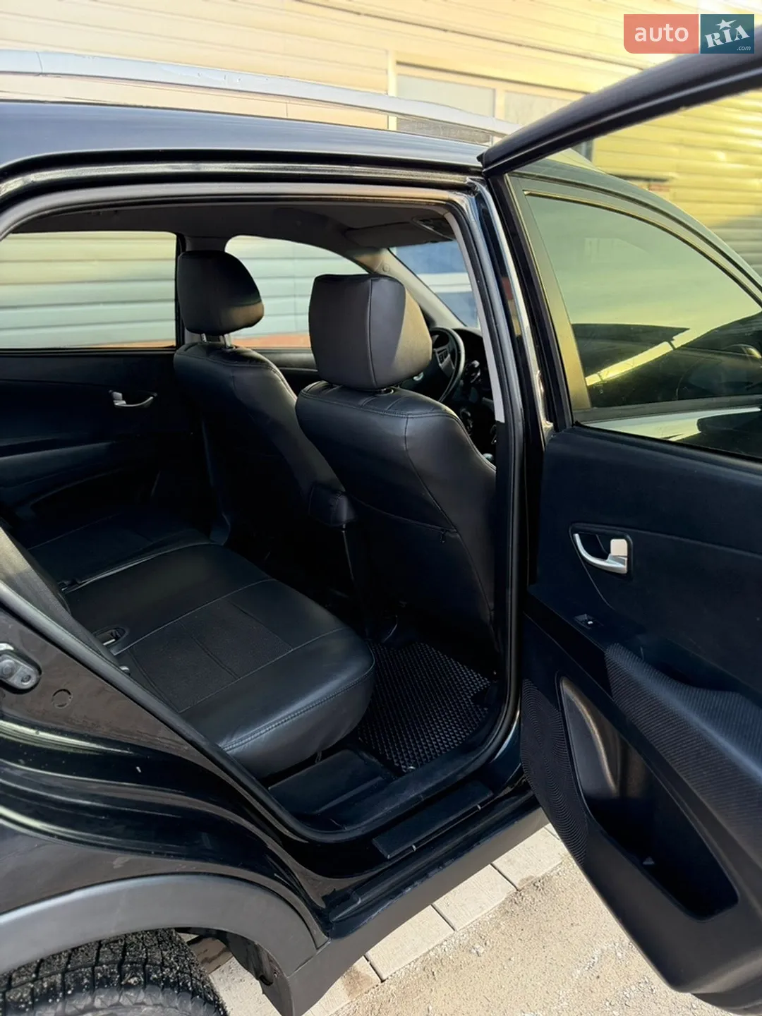 2011 SsangYong Korando - мініатюра 23