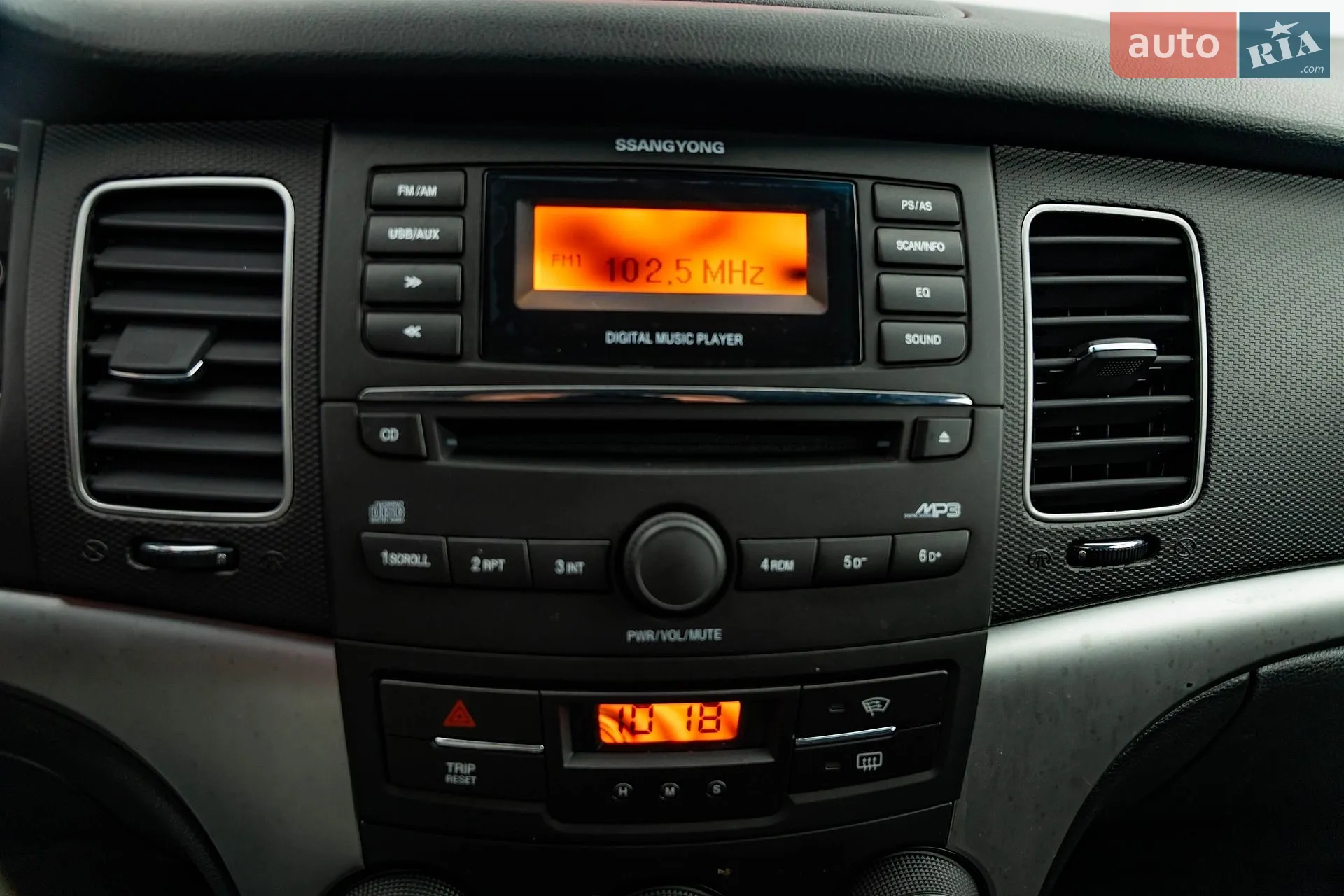 2011 SsangYong Korando - мініатюра 16
