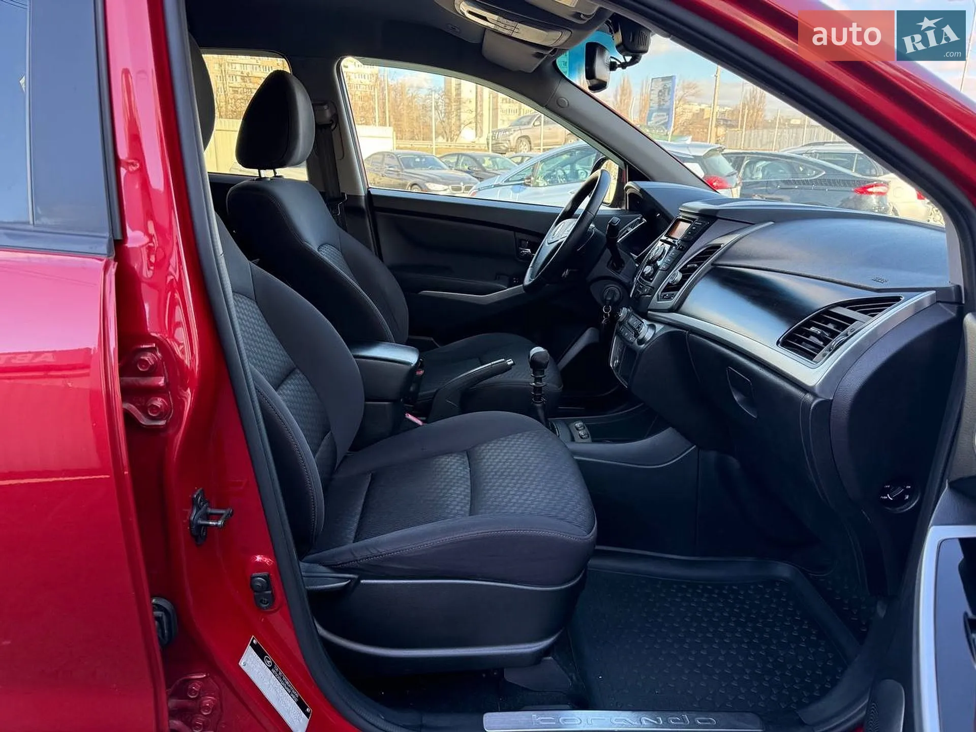 2013 SsangYong Korando - мініатюра 12