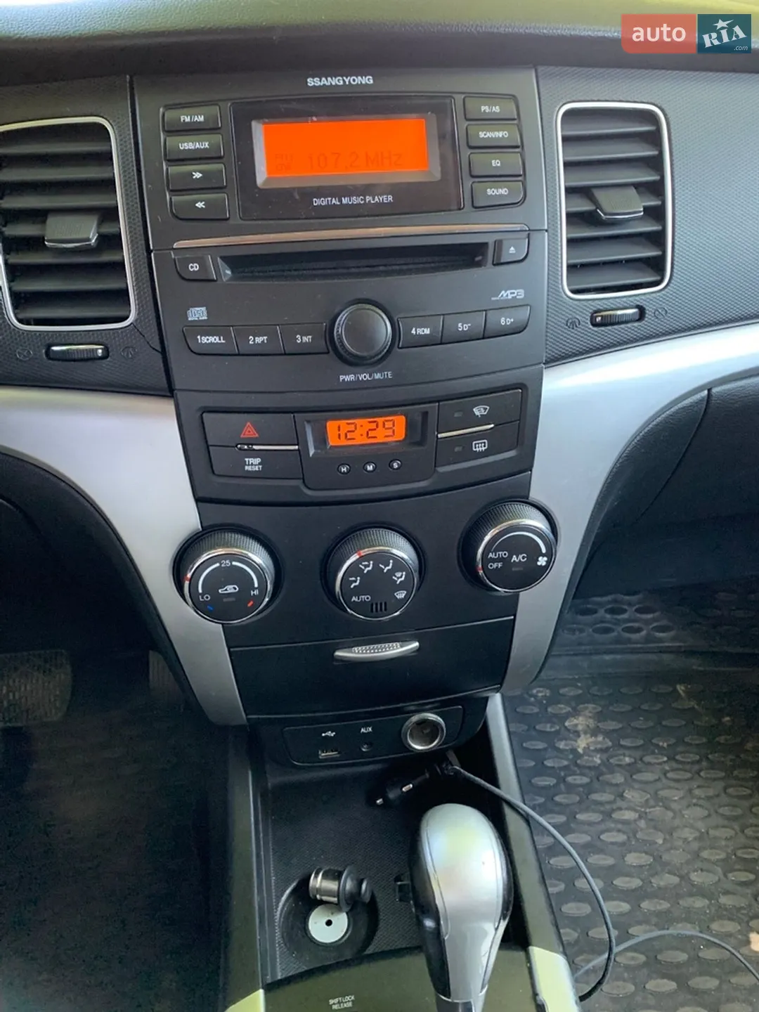 2011 SsangYong Korando - мініатюра 6