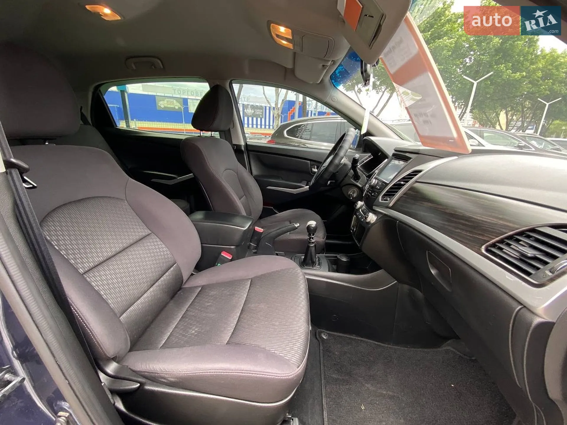 2014 SsangYong Korando - мініатюра 13