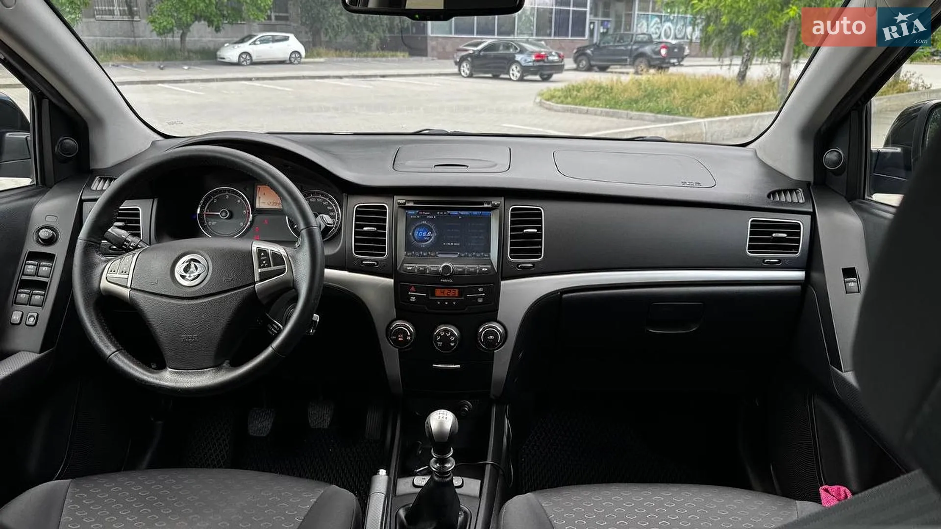 2011 SsangYong Korando - мініатюра 13