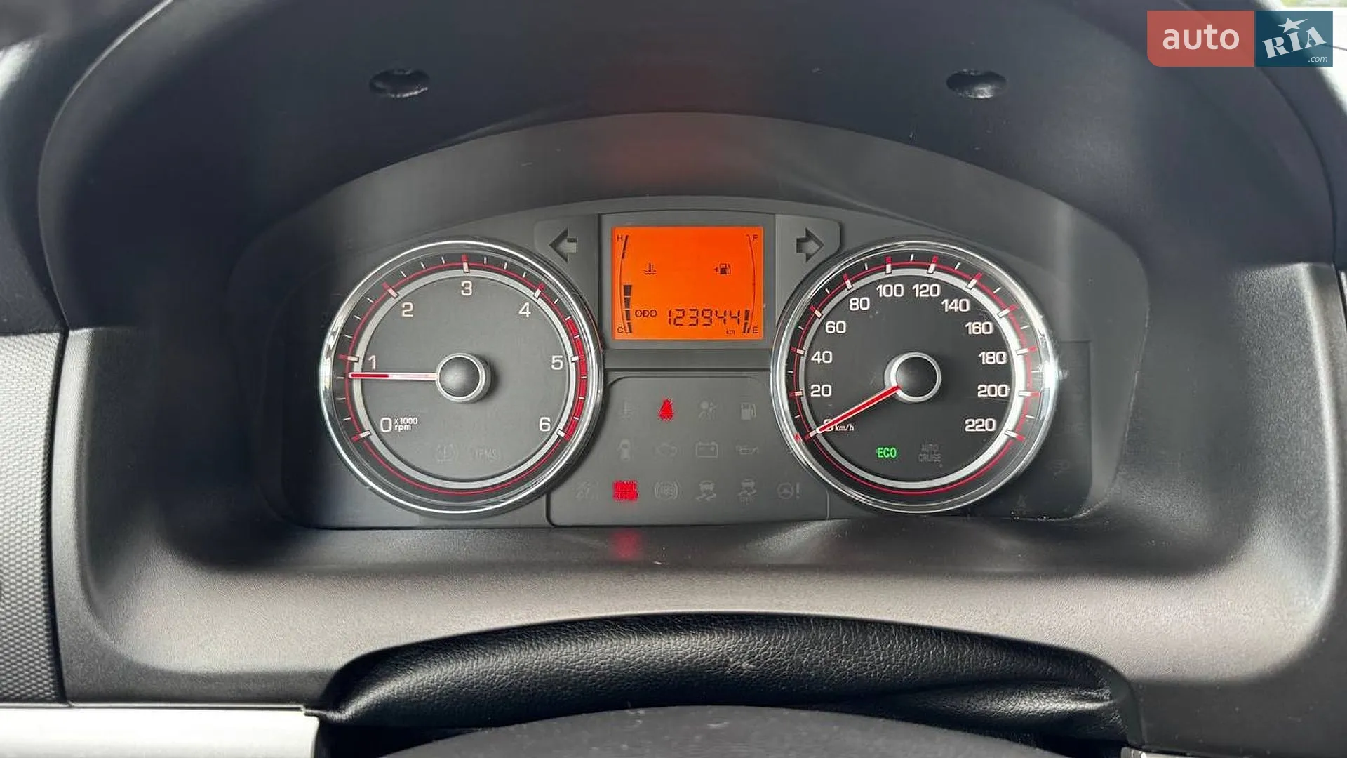 2011 SsangYong Korando - мініатюра 21