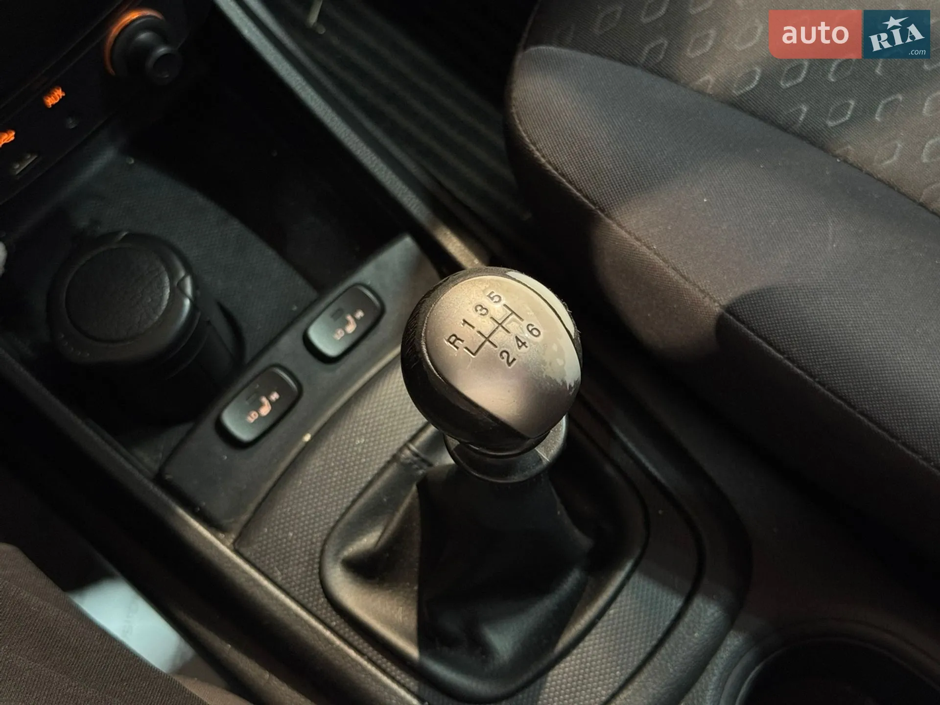 2012 SsangYong Korando - мініатюра 14