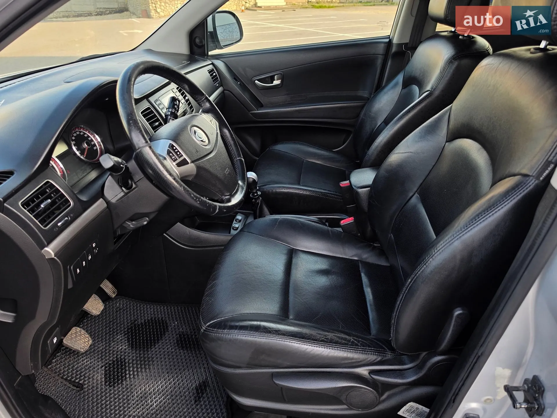 2012 SsangYong Korando - мініатюра 22