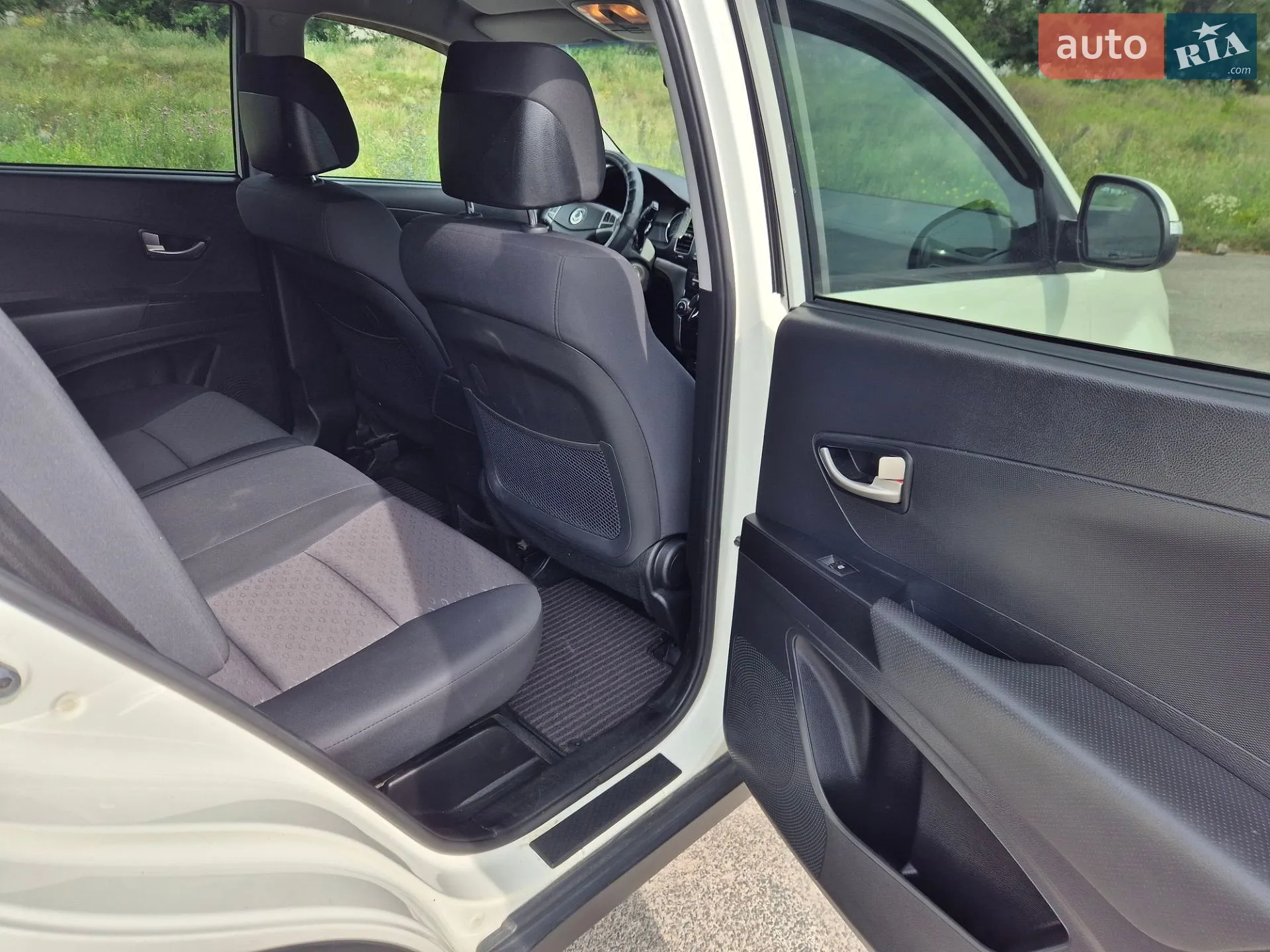2012 SsangYong Korando - мініатюра 35
