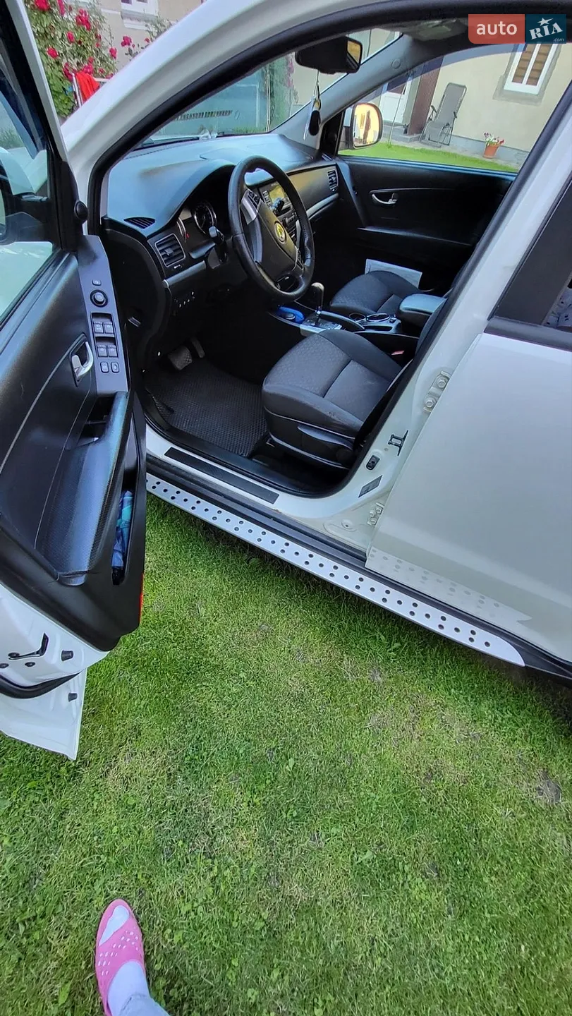 2011 SsangYong Korando - мініатюра 2