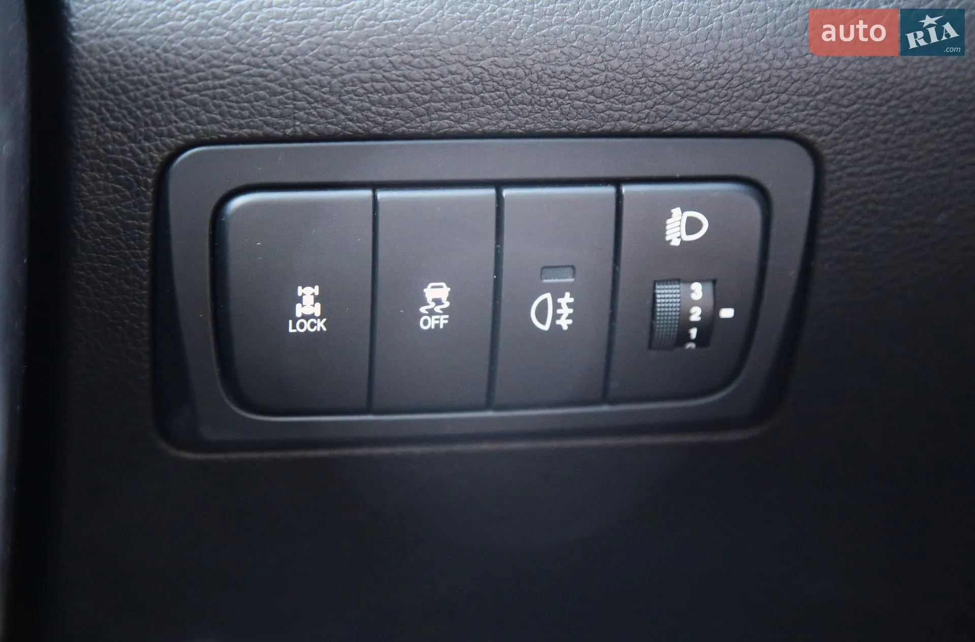 2011 SsangYong Korando - мініатюра 21