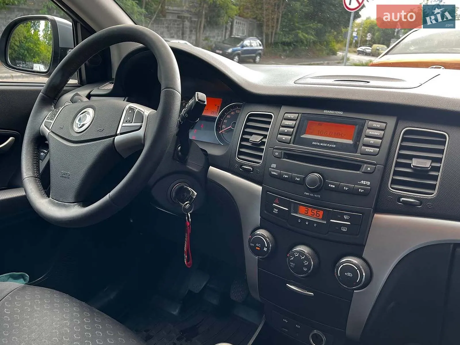 2011 SsangYong Korando - мініатюра 19