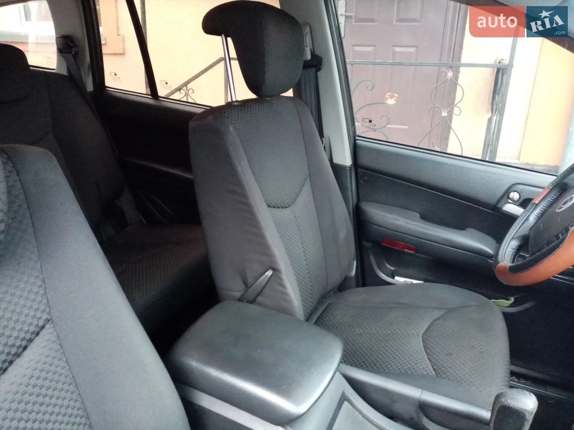 2010 SsangYong Kyron - мініатюра 16