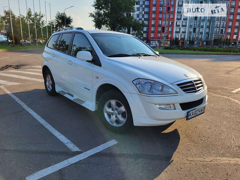Позашляховик / Кросовер SsangYong Kyron 2009 в Києві