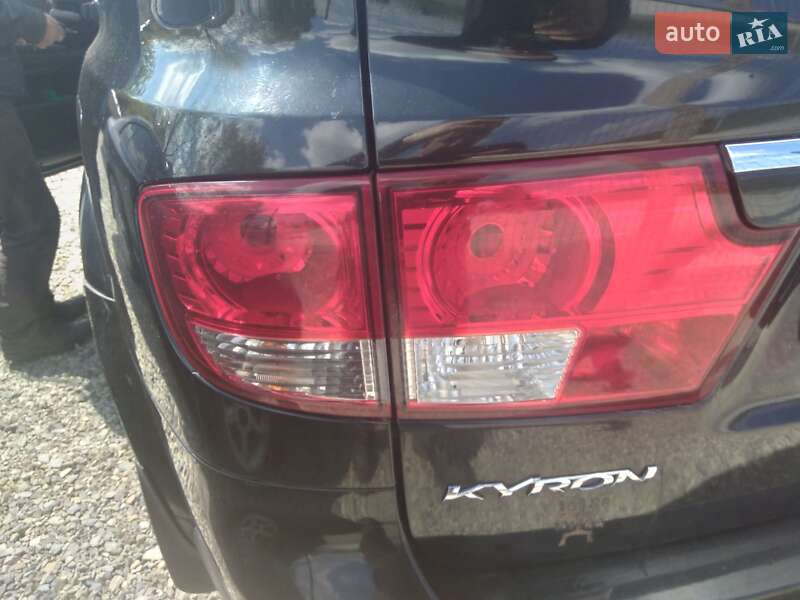 Внедорожник / Кроссовер SsangYong Kyron 2010 в Тернополе