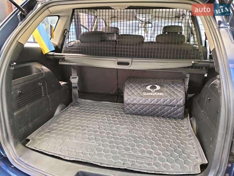 Внедорожник / Кроссовер SsangYong Kyron 2011 в Буче